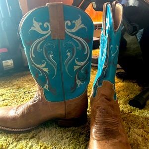 Roper women’s boots. Like brand new. Size 8.5